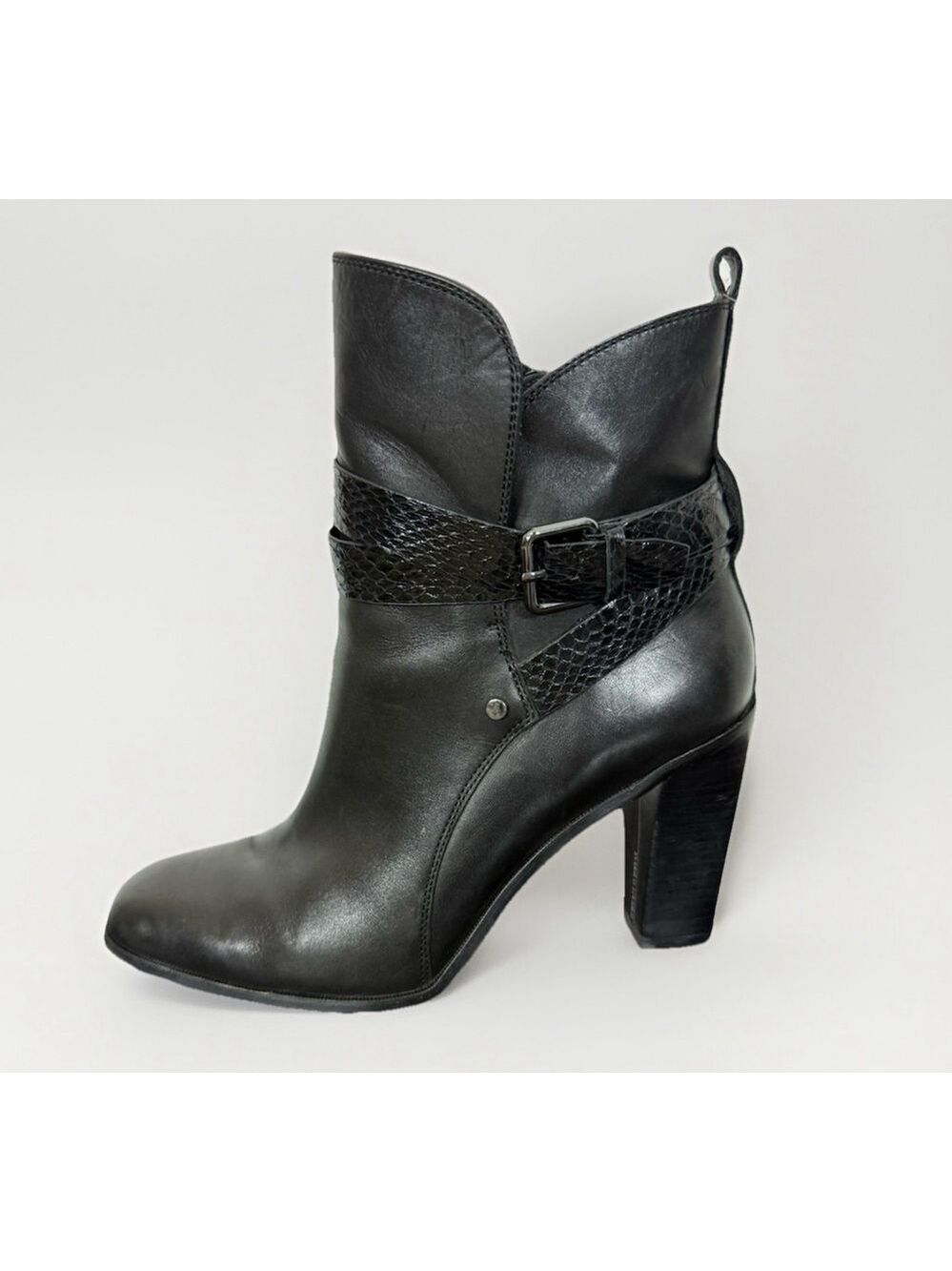 Donald J. Pliner Oli Heeled Ankle Boots Sz 9.5 Black Snakeskin Leather City $250
